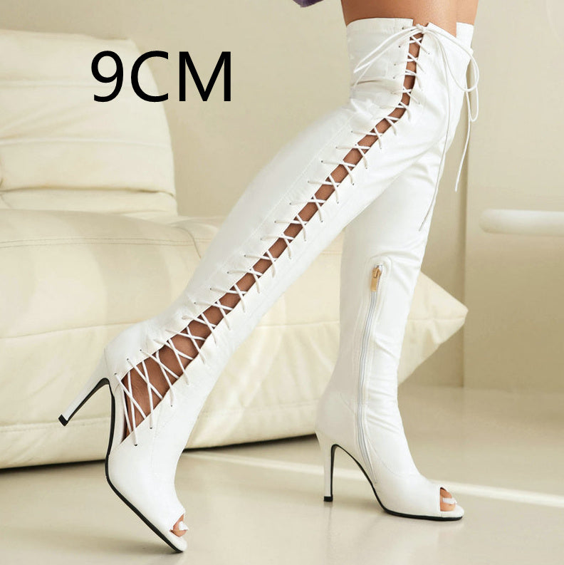 Overknee-Stiefel aus Lackleder mit Stretch und offener Spitze