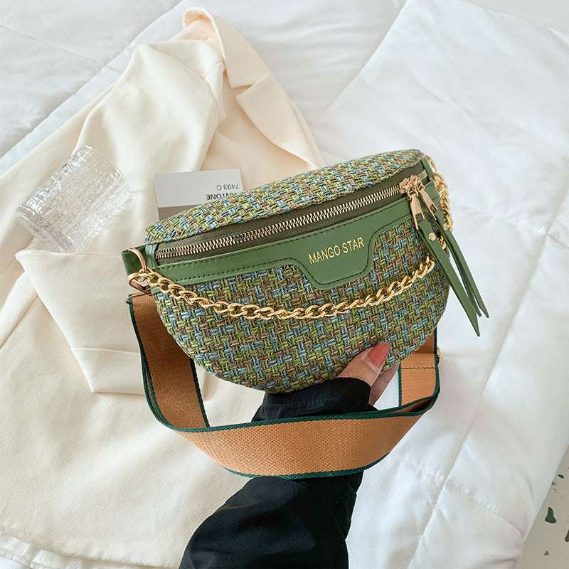 Women's Fashion Shoulder Bag With Chain Detail