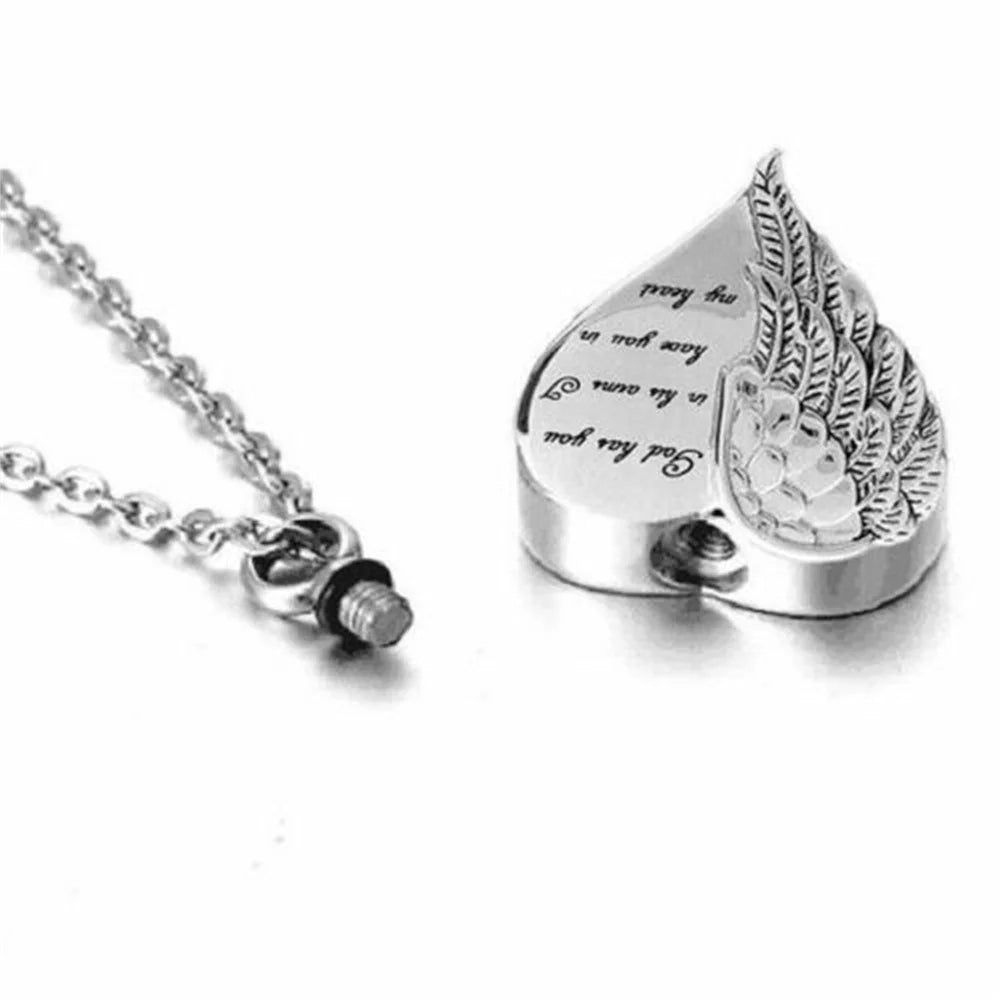 Engraved Memorial Urn Jewellery Elegant Heart-Shaped Silver Plated Cremation Ashes Pendant Handcrafted Urn Necklace for Grief