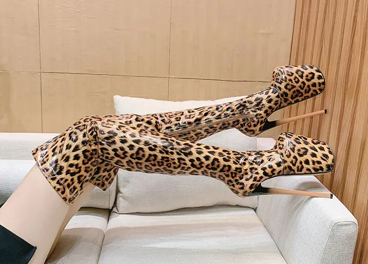 Bottes à talons hauts extensibles imprimées léopard