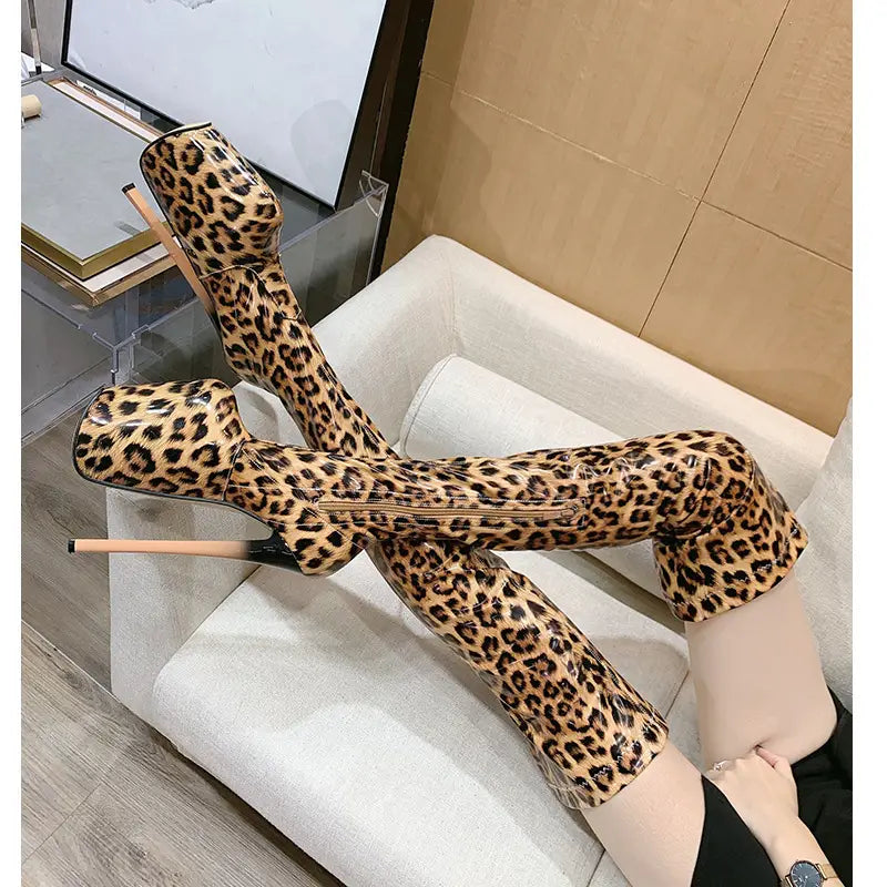 Bottes à talons hauts extensibles imprimées léopard