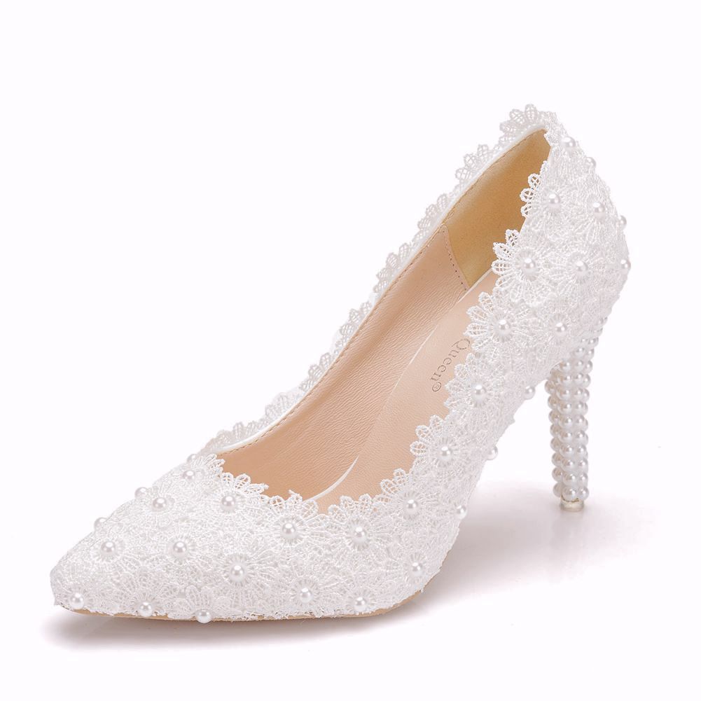 Chaussures de mariage de grande taille en dentelle perlée Chaussures simples à talon aiguille