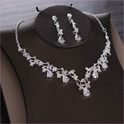 Elegant Bridal Jewelry Set for Bride Seeking Style on Her