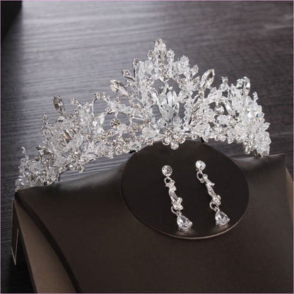 Elegant Bridal Jewelry Set for Bride Seeking Style on Her