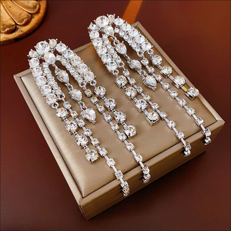 Water Droplet Shaped Luxury Tassel Earrings Elegance